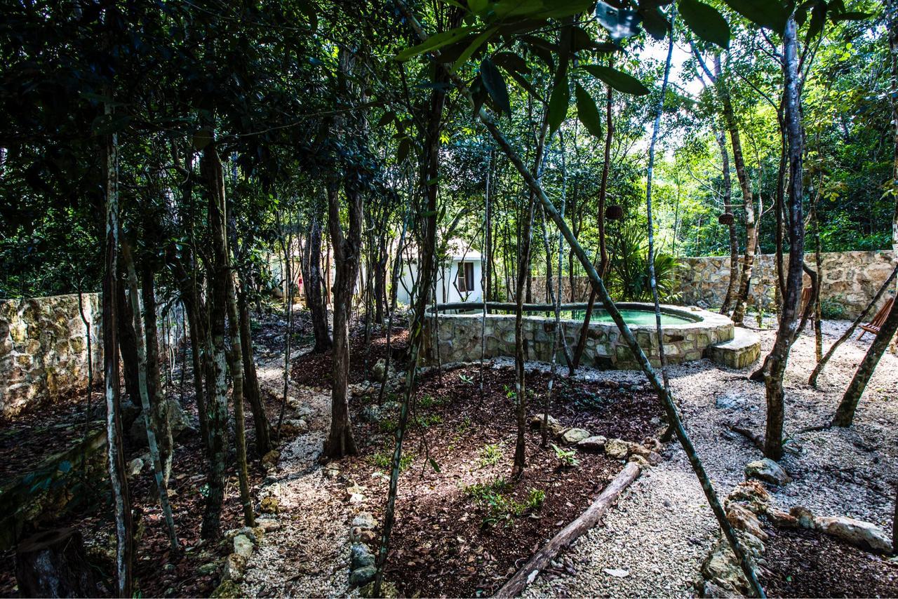 Escarabajo Rojo Bed & Breakfast Tulum Exterior photo