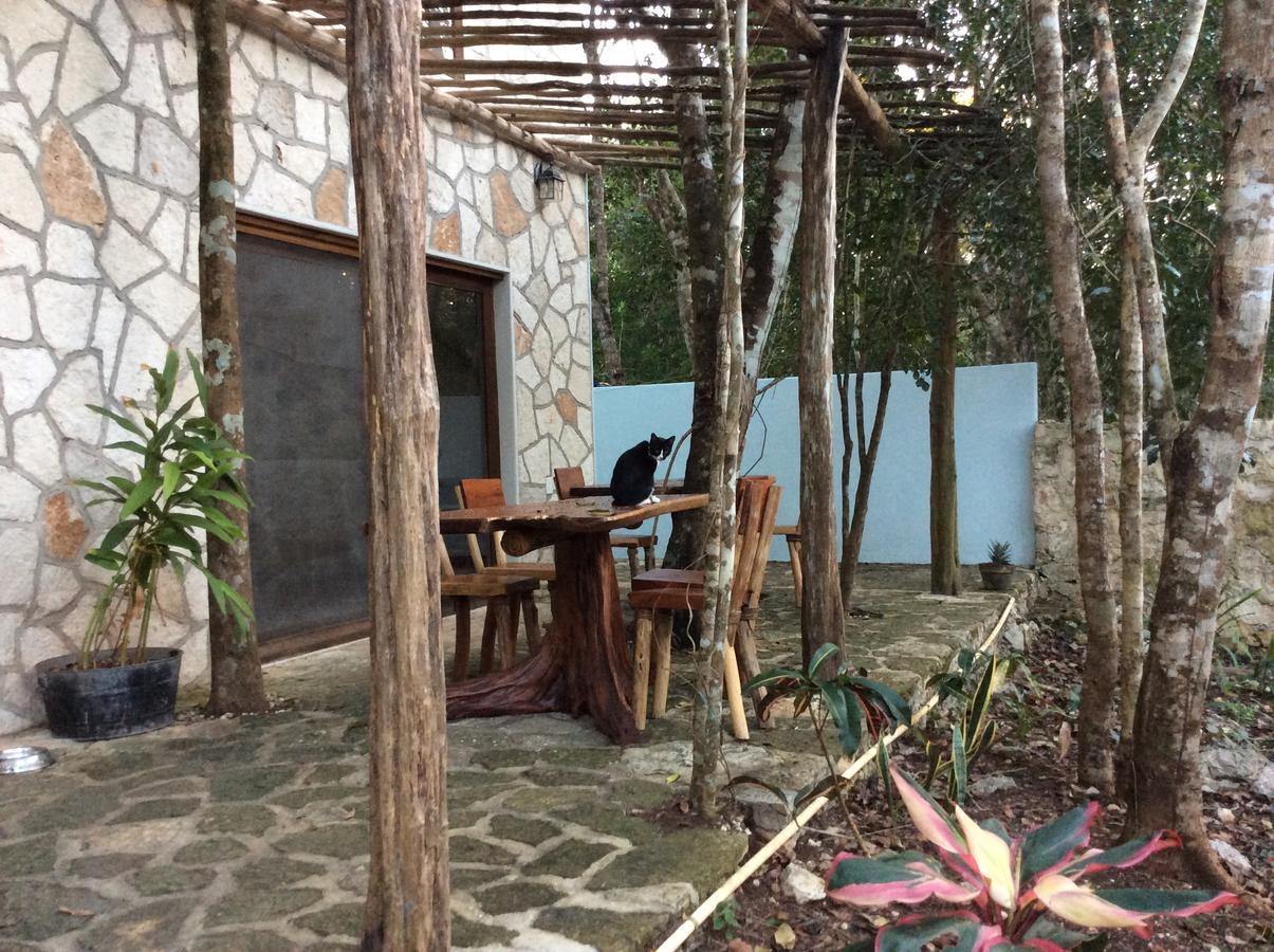Escarabajo Rojo Bed & Breakfast Tulum Exterior photo