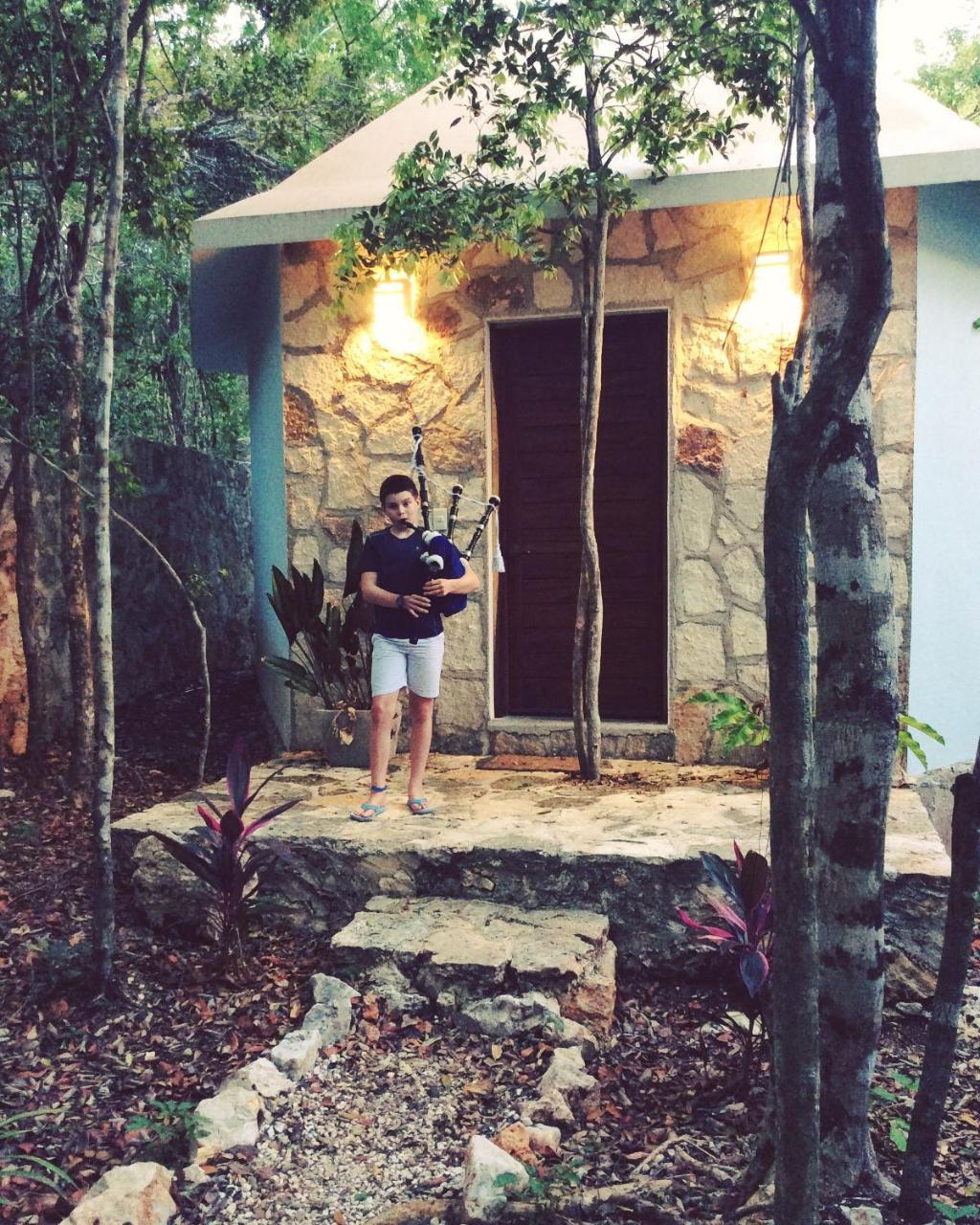 Escarabajo Rojo Bed & Breakfast Tulum Exterior photo